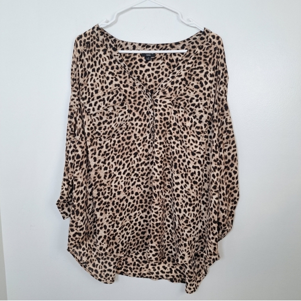 TORRID Bundle Of 2 Cheetah Print & Romantic Floral 3/4 Sleeve Blouses Size 2X - Picture 4 of 14